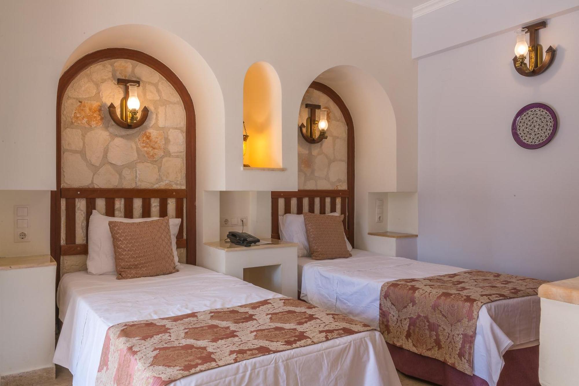 Oasis Hotel (Adults Only) คัลคัน ภายนอก รูปภาพ