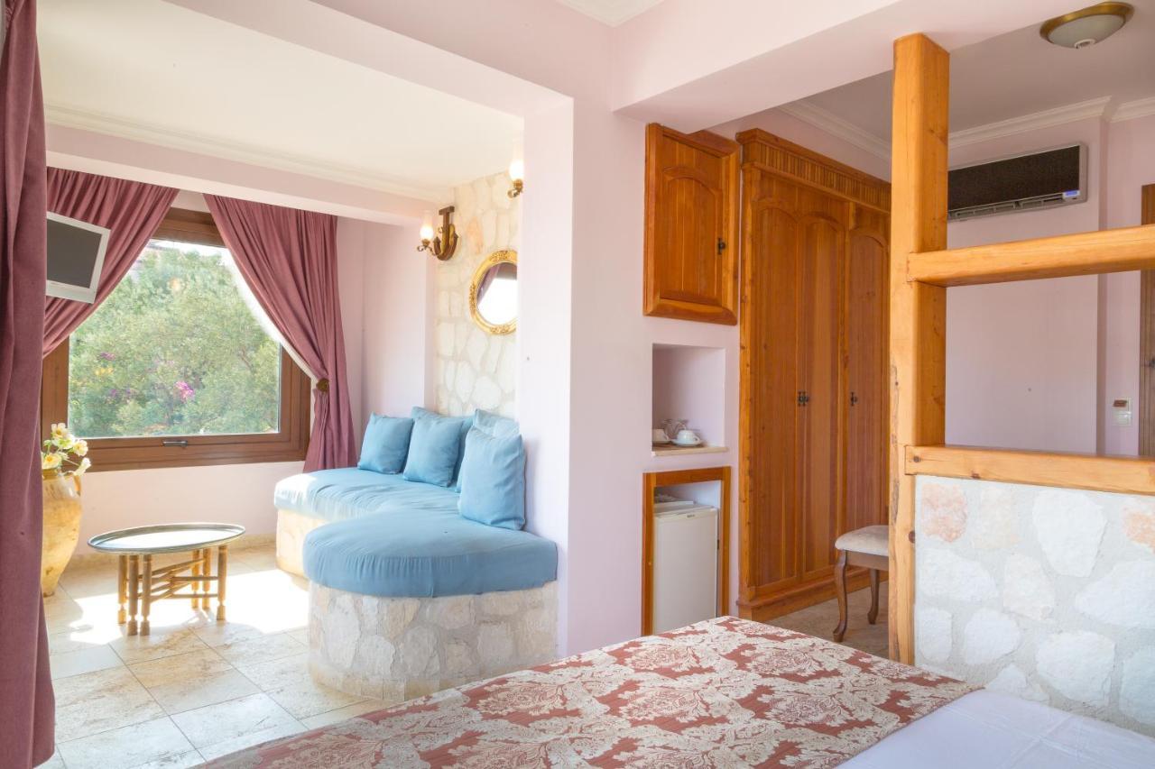 Oasis Hotel (Adults Only) คัลคัน ภายนอก รูปภาพ